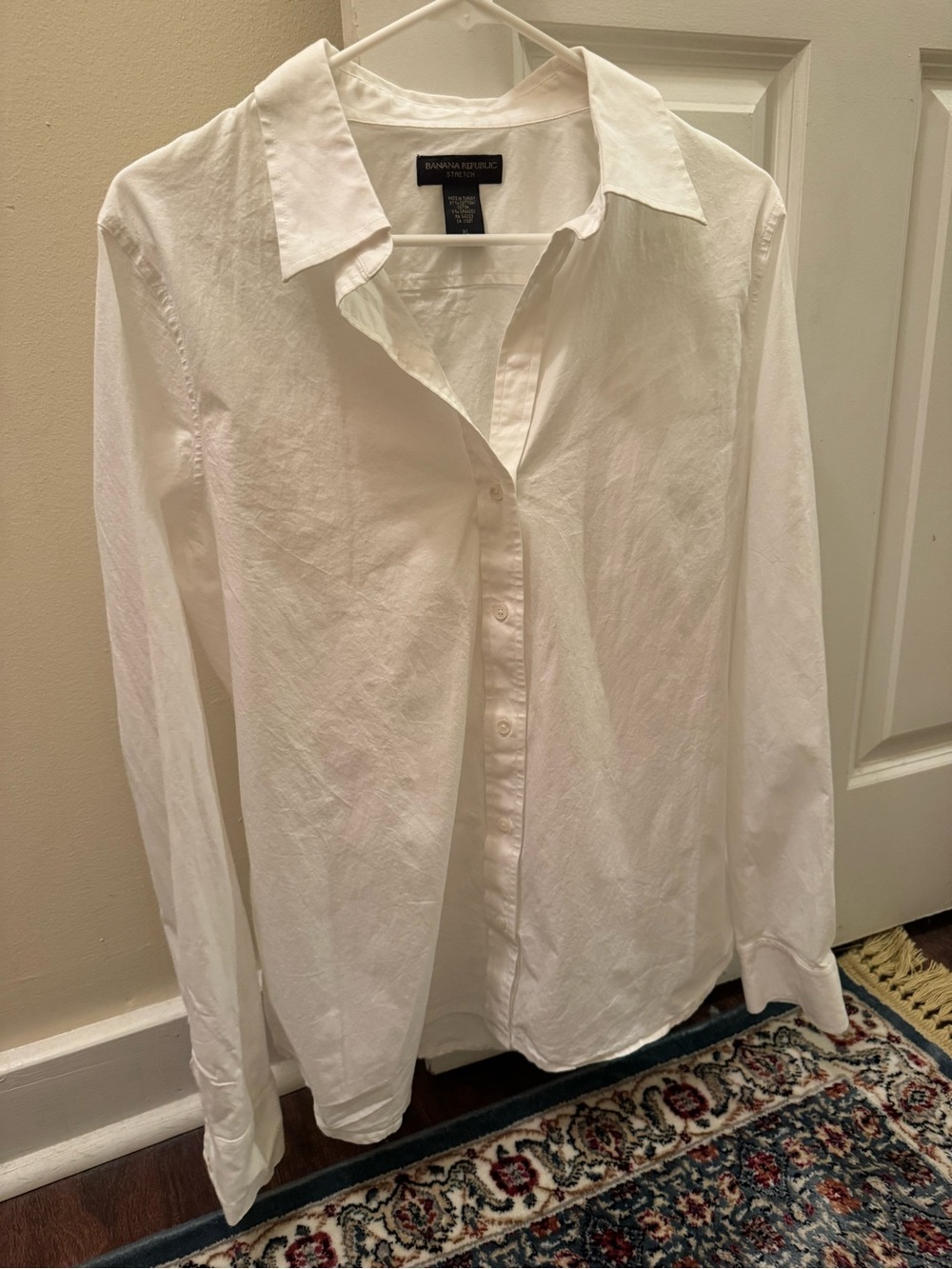 Banana Republic White Classic Button-Down Shirt